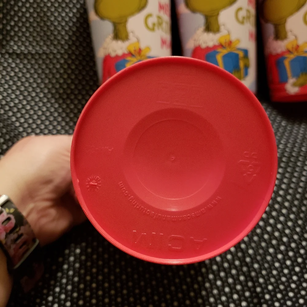 Dr Suess The Grinch Party Cups 32oz Reusable Set Of 4 New
